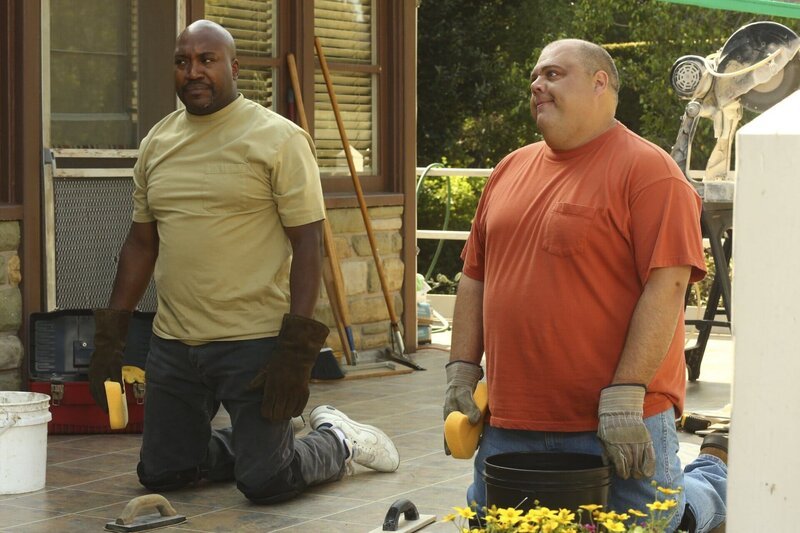 Dave (Malcolm Foster Smith, l.); Jim (Troy Metcalf, r.) – Bild: Warner Brothers