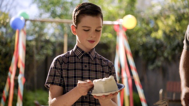 Sheldon Cooper (Iain Armitage) – Bild: Puls 4