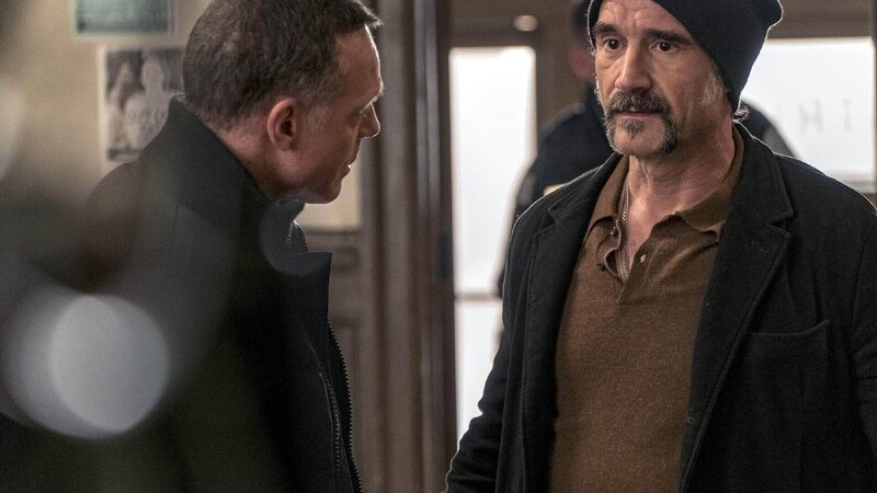 Hank Voight (Jason Beghe, l.), Alvin Olinsky (Elias Koteas) – Bild: TVNOW /​ NBCUniversal