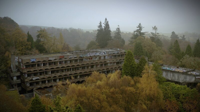 Ab 1948 diente das St. Peter’s College im schottischen Cardross als erste Ausbildungsstätte der katholischen Kirche für Priester. – Bild: N24 Doku