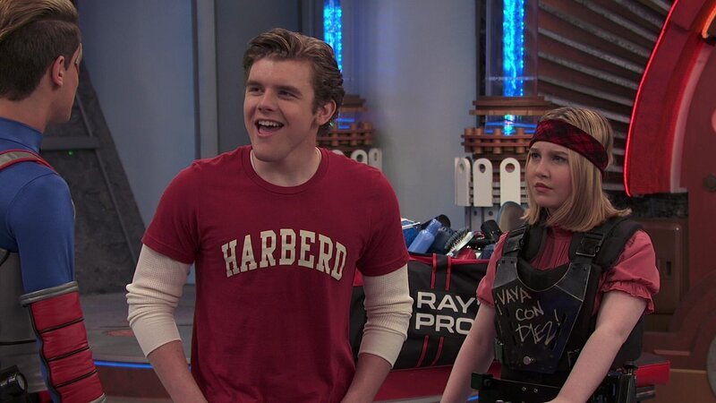 L-R: Henry Hart (Jace Norman), Jasper Dunlop (Sean Ryan Fox), Piper Hart (Ella Anderson) – Bild: Paramount