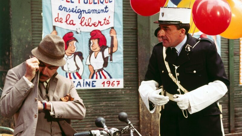 Inspektor Clouseau (Alan Arkin, li.) reist nach London, um seinen Kollegen von Scotland Yard im Kampf gegen eine Gaunerbande und einen korrupten Beamten unter die Arme zu greifen.; Inspektor Clouseau (Alan Arkin, li.) reist nach London, um seinen Kollegen von Scotland Yard im Kampf gegen eine Gaunerbande und einen korrupten Beamten unter die Arme zu greifen. – Bild: RTLZWEI Inspektor Clouseau (Alan Arkin, li.) reist nach London, um seinen Kollegen von Scotland Yard im Kampf gegen eine Gaunerbande und einen korrupten Beamten unter die Arme zu greifen.; Inspektor Clouseau (Alan Arkin, li.) reist nach London, um seinen Kollegen von Scotland Yard im Kampf gegen eine Gaunerbande und einen korrupten Beamten unter die Arme zu greifen. – Bild: RTLZWEI