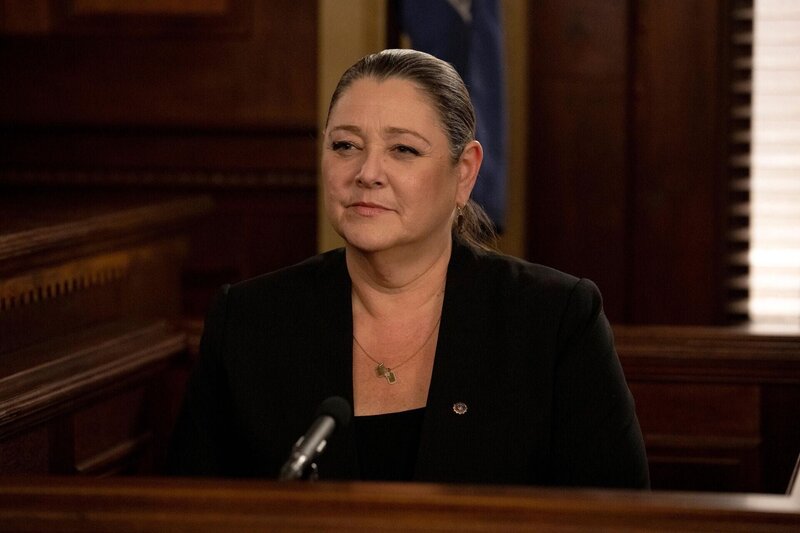 Lieutenant Kate Dixon (Camryn Manheim) – Bild: RTL /​ Universal Television LLC