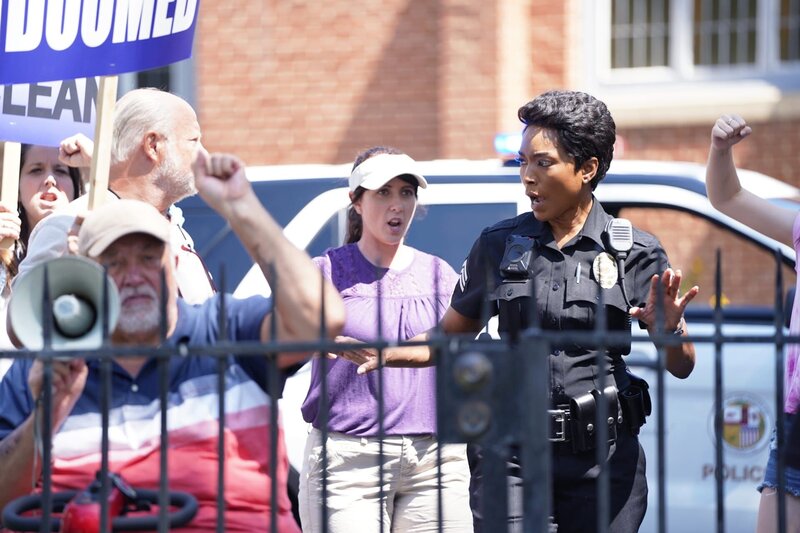 Athena Grant (Angela Bassett) – Bild: 2018⁠–⁠2019 Twentieth Century Fox Film Corporation. All rights reserved. Lizenzbild frei