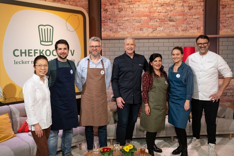 Sarah Henke, Florian Becker, Frank Finck, Alexander Herrmann, Fatma Atalay, Jenny HÃ¶hne-Volkmann, Tarik Rose – Bild: RTL
