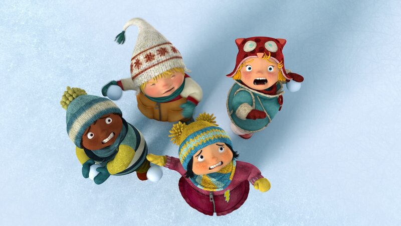 Angsterfüllt stehen die Freunde unter dem verfluchten Baum. – Bild: KiKA/​carpediem Film & TV Inc.