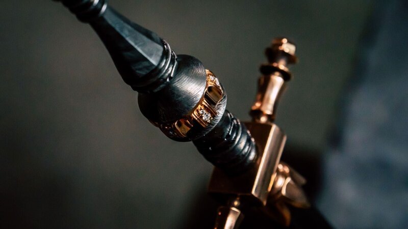 Stiletto-Dolch – Bild: HISTORY /​ redarrow