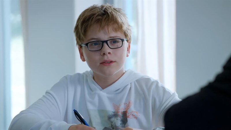 Marlon (Matti Schneider) will für den Rocket Xpress ein wichtiges Interview führen. – Bild: mdr/​Saxonia Media