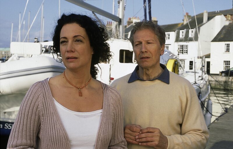 Für Diane (Barbara Wussow) ist es ein Schock, ihren geschiedenen Mann Andrew (Bernd Herzsprung) wiederzusehen. – Bild: ZDF /​ Jon Ailes