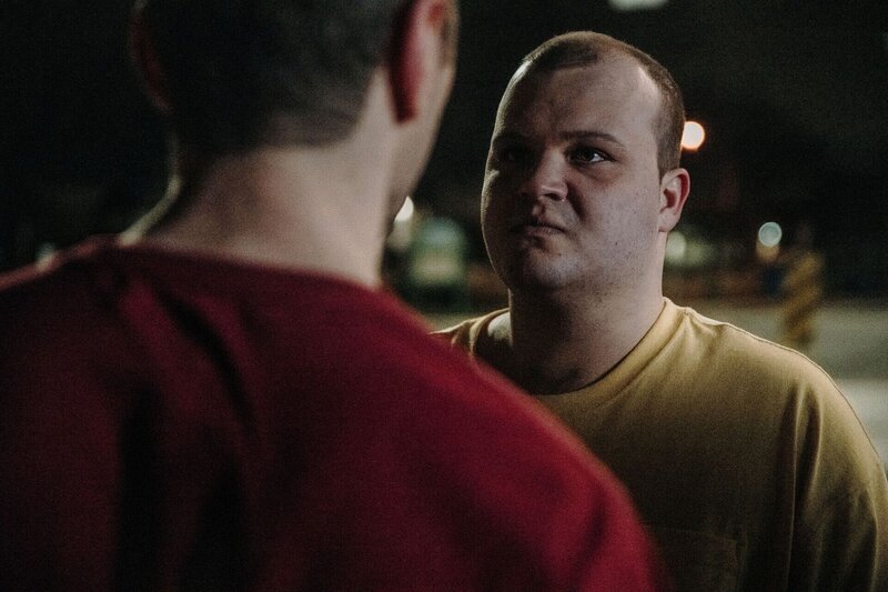 Nachgestellte Szene: Marshall Ratliff – Bild: Arrow International Media/​ Saloon Media