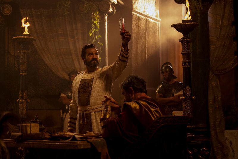 Kaiser Domitian beauftragt Baumeister Haterius mit dem Bau eines Labyrinths unter dem Boden des Kolosseums. – Bild: THE HISTORY CHANNEL /​ A+E Networks