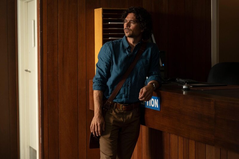 Martin Scarsden (Luke Arnold) – Bild: Sarah Enticknap
