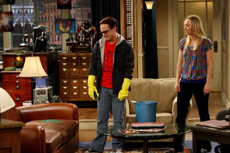 Leonard Hofstadter (Johnny Galecki, l), Penny (Kaley Cuoco) – Bild: Puls 4