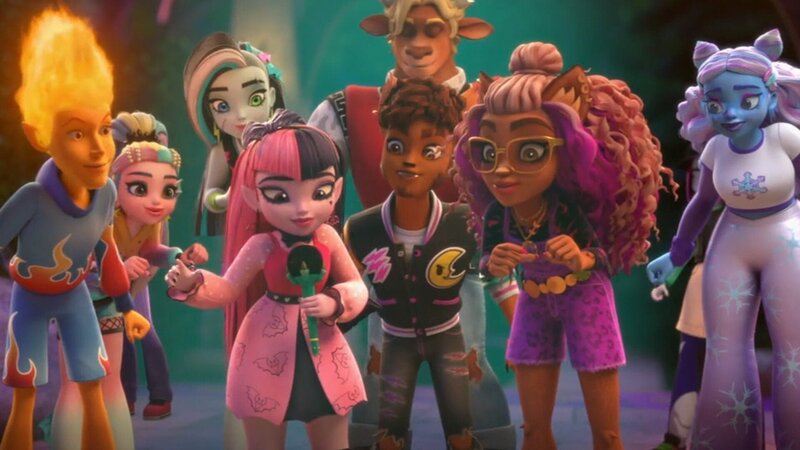 Das Leben der menschlichen Clawdeen (2. v. re.) wird völlig auf den Kopf gestellt, als sie die Monster High entdeckt. Eine Schule, auf der alles möglich ist. – Bild: Mattel