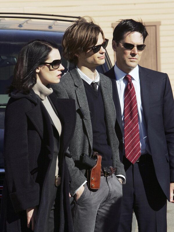 Paget Brewster, Matthew Gray Gubler, Thomas Gibson – Bild: TOUCHSTONE TV/​MONTY BRINTON