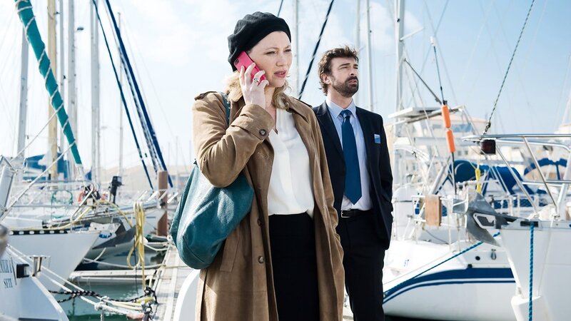 Candice Renoir (Cécile Bois) – Bild: AXN White