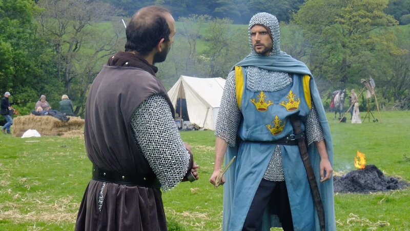 RE-ENACTMENT STILL: Artus stellt sich Mordred, seinem legendären Erzfeind, entgegen. – Bild: National Geographic Channels International /​ Parthenon Entertainment Ltd