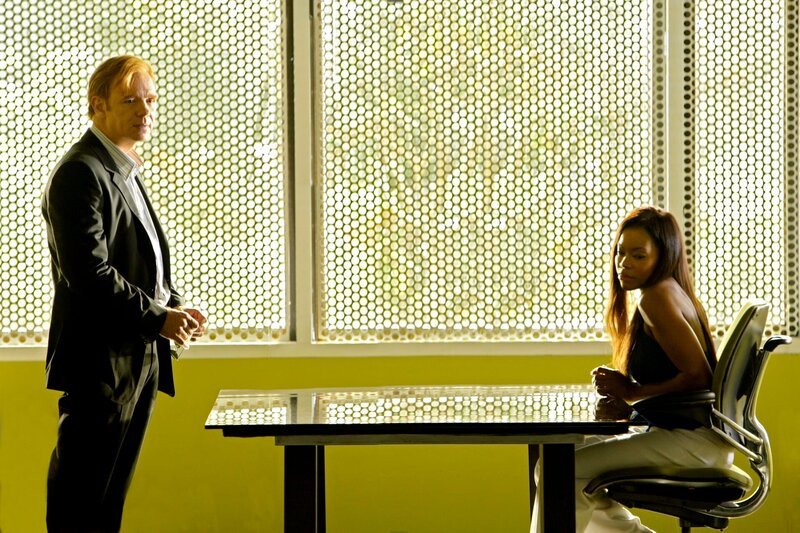 L-R: Horatio Caine (David Caruso) und Pam Dashell (Golden Brooks) – Bild: c2008 CBS BROADCASTING INC. ALL RIGHTS RESERVED.