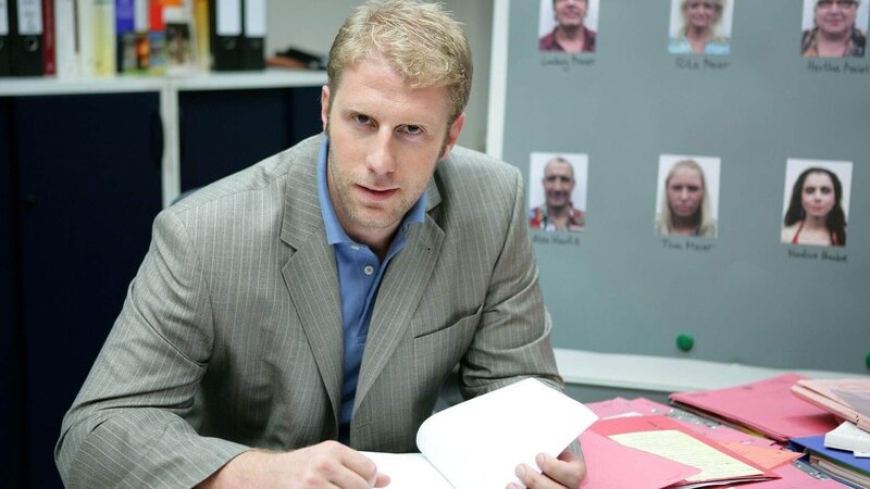 Staatsanwalt Christopher Posch – Bild: TVNOW /​ Stefan Gregorowius