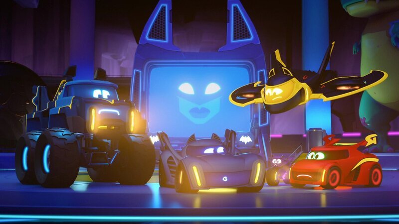 v.li.: Buff, Batcomputer (hinter), Bam, Batwing (oben), Bibi, Redbird – Bild: Warner Bros. Entertainment Inc.