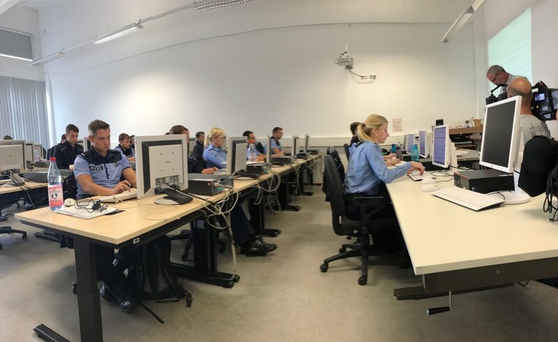 Szene aus der Dokumentation Neue Polizisten braucht das Land – Bild: Spiegel TV