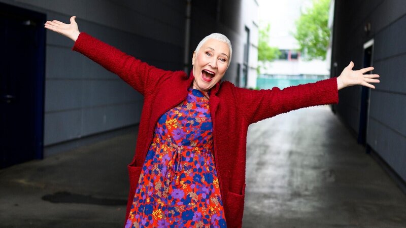 Inge Brings (spielt Haushälterin „Renate Scholz“) – Bild: RTL /​ Julia Feldhagen