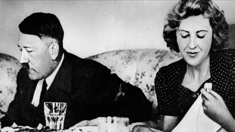 Adolf Hitler (l.) – Bild: uklib /​ © THE HISTORY CHANNEL /​ A+E Networks