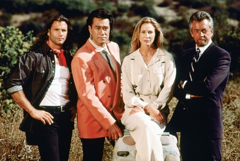3. Staffel: (v.l.): Reno Raines (Lorenzo Lamas), Bobby Sixkiller (Branscombe Richmond), Cheyenne Phillips (Kathleen Kinmont) und Marshal Dixon (Stephen J. Cannell) – Bild: Foto: RTL