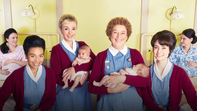 L-R: Lucille Anderson (Leonie Elliott), Trixie Franklin (Helen George), Phyllis Crane (Linda Bassett) und Valerie Dyer (Jennifer Kirby) – Bild: Neal Street Productions 2019