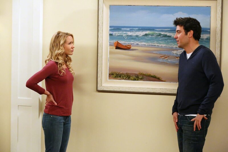 Während der Streit zwischen Robin und Loretta in die nächste Runde geht, muss sich Ted (Josh Radnor, r.) mit Cassie (Anna Camp, l.) auseinandersetzen … – Bild: Robert Voets /​ CBS /​ CBS ENTERTAINMENT /​ ©2013 CBS BROADCASTING INC. All Rights Reserved.