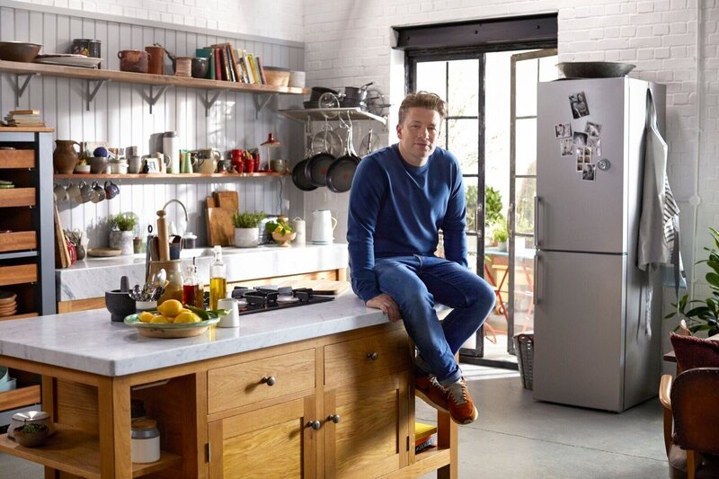 Jamie Oliver – Bild: RTL /​ © 2017 Jamie Oliver Enterprises Limited