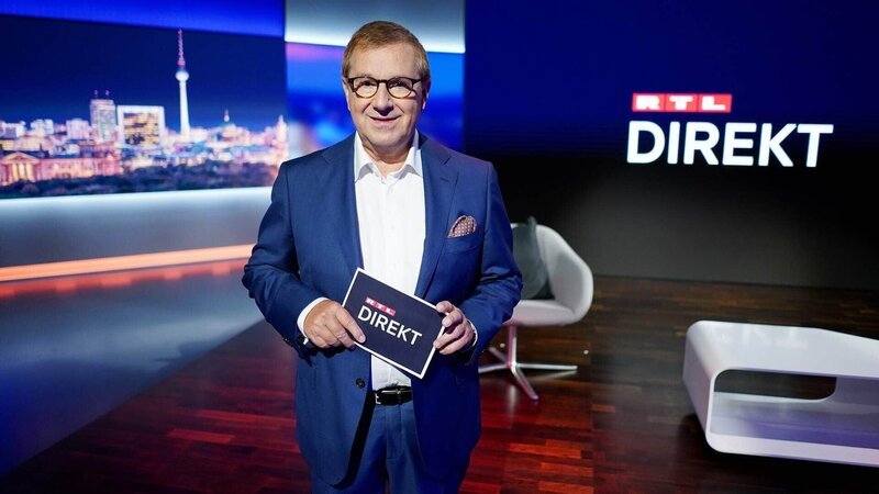 Moderator Jan Hofer im ‚RTL Direkt‘-Studio im Hauptstadtstudio der Mediengruppe RTL in Berlin – Bild: TVNOW /​ Jörg Carstensen