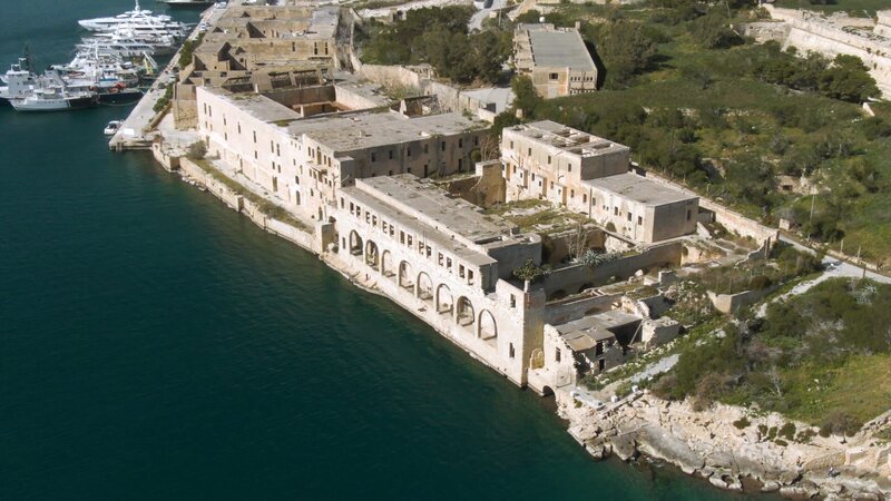 Besucher, die aus anderen Mittelmeerländern in Malta anreisten, saßen hier einst ihre Quarantäne ab, um die Ausbreitung ansteckender Krankheiten zu verhindern. – Bild: Beyond Entertainment Limted/​ WeltN24 GmbH