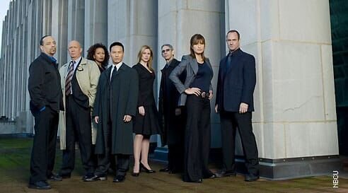 Die Special Victims Unit ist eine New Yorker Spezialeinheit, die ausschließlich mit der Aufklärung von Sexualdelikten beschäftigt ist. Die engagierten Detectives um Olivia Benson werden täglich mit neuen Gewaltverbrechen konfrontiert, stehen den Opfern zur Seite und stellen die Täter. – Bild: TF1