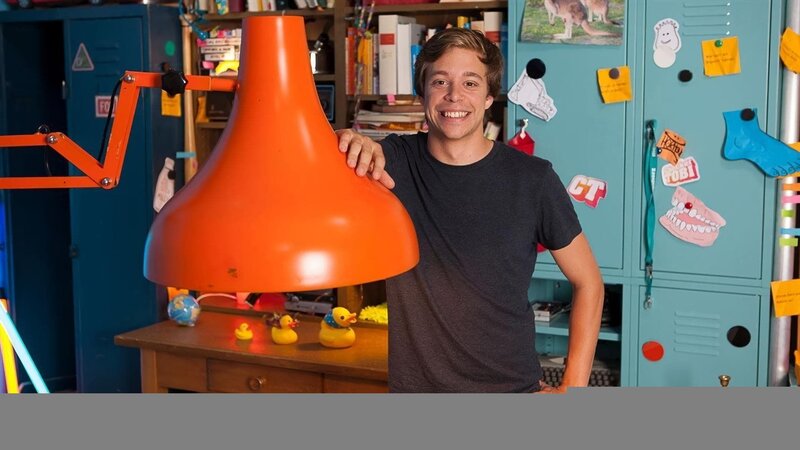 Tobi in seiner Checker-Bude – Bild: BR/​megaherz gmbh/​Hans-Florian Hopfner