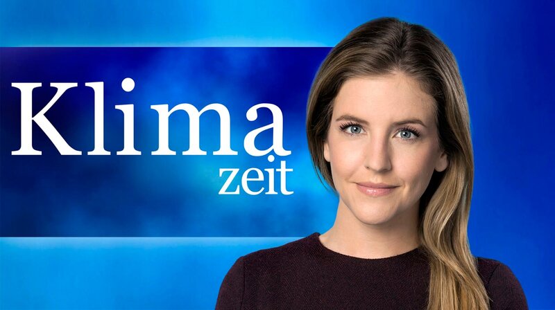 Für die ARD produziert das ARD-Wetterkompetenzzentrum (als Koproduktion des HR mit dem SWR) die halbstündige „KlimaZeit“, die sich ausschließlich Klima-Themen widmet, moderiert von Jennifer Sieglar (im Bild). Vertiefende Berichte beleuchten aktuelle Veränderungen, in Gesprächen mit Umwelt-Expertinnen und -Experten werden Entscheidungen eingeordnet und Meteorologinnen und Meteorologen aus dem ARD-Wetterkompetenzzentrum und der ganzen Welt erklären, wie sich das Klima wandelt und welche Auswirkungen das auf das Wetter hat. Anschauliche Grafiken ergänzen die Informationen. – Bild: HR