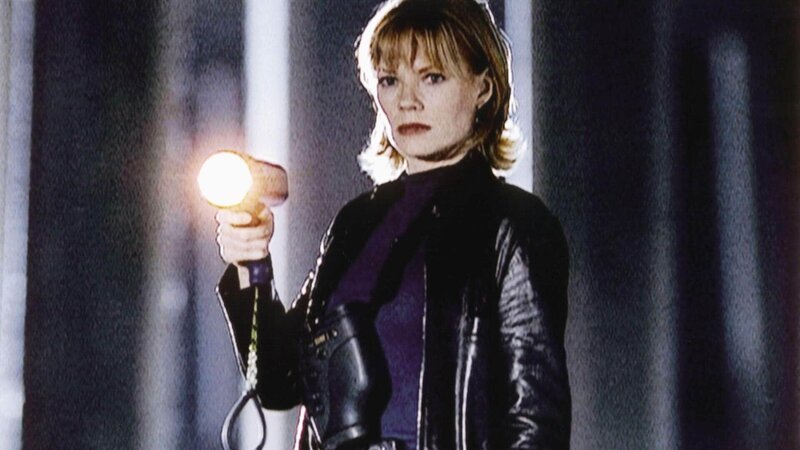 Catherine (Marg Helgenberger) hat eine heiße Spur. – Bild: TVNOW /​ CBS