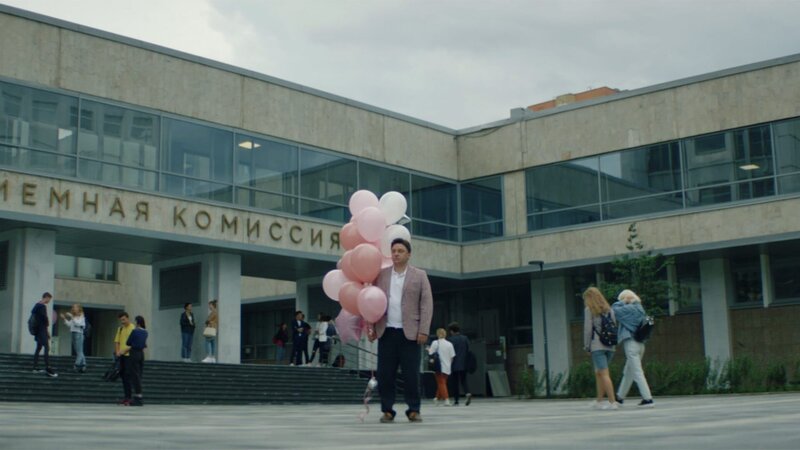 Oleg (Maksim Lagashkin) – Bild: AXN White