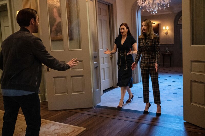 Malcolm Bright, Jessica Whitly und Ainsley Whitly. – Bild: Warner Bros. Entertainment Inc.