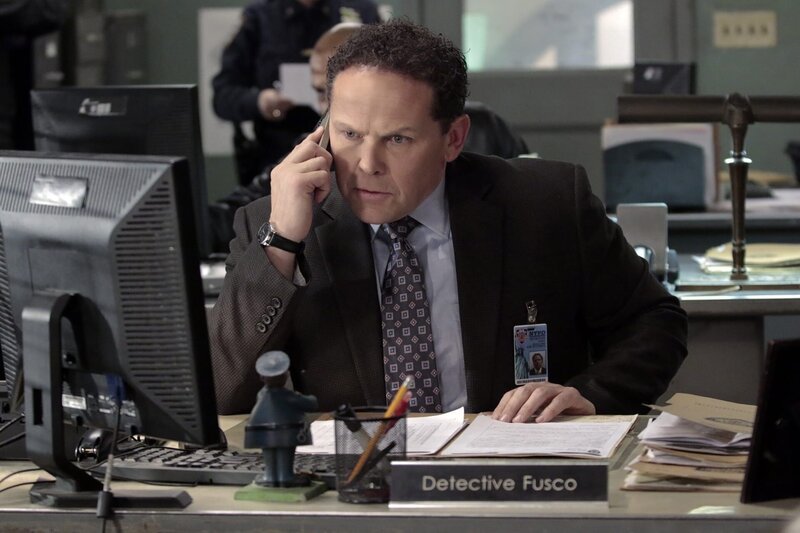 Detective Fusco (Kevin Chapman) – Bild: PLURIMEDIA (Warner Bros)