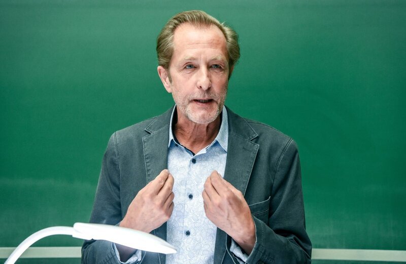 Franz Wohlfahrt (Helmut Bohatsch). – Bild: ORF/​Satel Film/​Hubert Mican