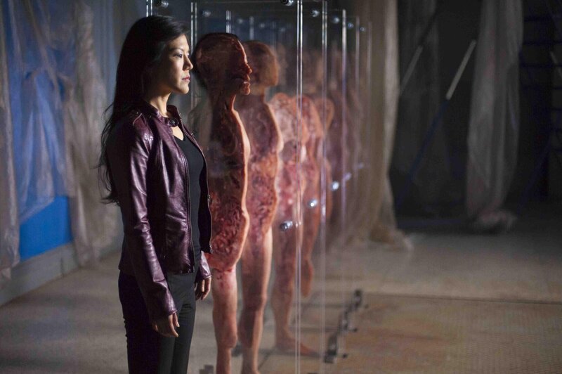 Wusste Beverly (Hettienne Park) zu viel?; Wusste Beverly (Hettienne Park) zu viel? – Bild: NBCUniversal Media, LLC /​ Brooke Palmer