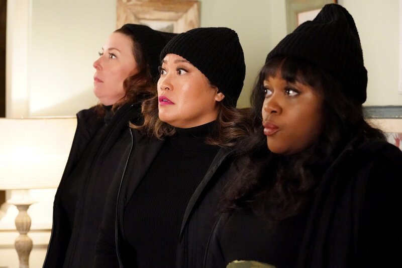 (v.l.n.r.) Michelle Jones (Jean Villepique); Mary Wagner (Mary Sohn); Stef Duncan (Lyric Lewis) – Bild: Peacock TV LLC