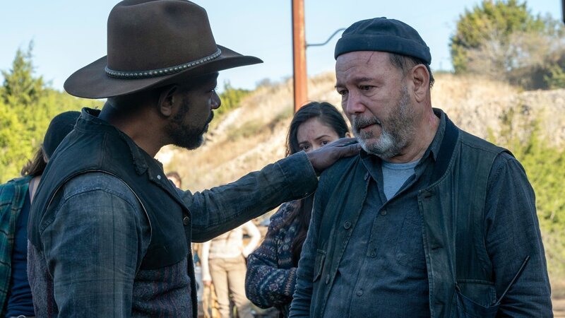 Lennie James (li.) as Morgan Jones, Rubén Blades as Daniel Salazar – Bild: AMC Film Holdings LLC /​ Ryan Green/​AMC