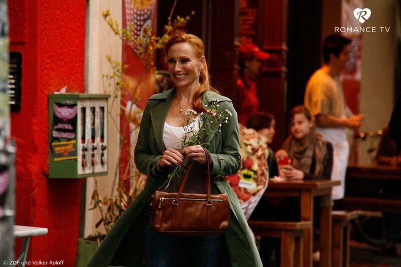 Bella (Andrea Sawatzki) schlendert durch Kreuzberger Strassen, Bella Vita – Bild: ZDF/​Volker Roloff