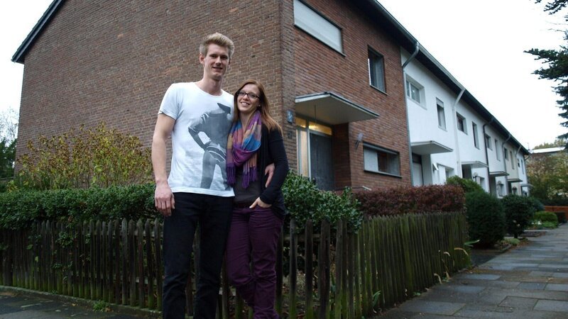 Maik und Isabel haben bereits ihr Traumhaus gefunden und wollen es nun selber renovieren. Doch das Budget dafür ist schneller aufgebraucht als sie dachten? – Bild: RTL II