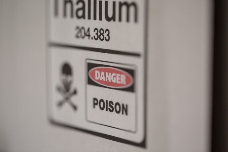 Warnhinweis Gift – Bild: RTL /​ Darren Goldstein /​ DSG Photo