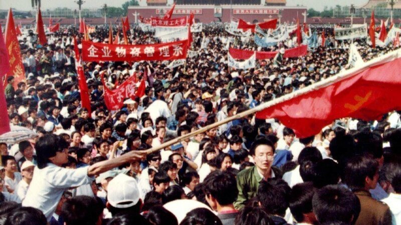 Tiananmen Platz, Peking Die Verwendung des sendungsbezogenen Materials ist nur mit dem Hinweis und Verlinkung auf RTL+ gestattet. – Bild: MCN International Pte Ltd.