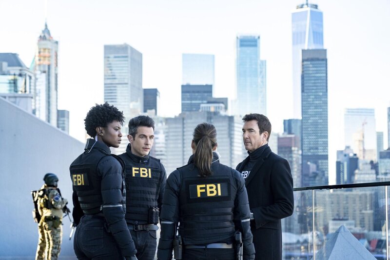 Pictured (L-R): Katherine Renee Kane als Special Agent Tiffany Wallace, John Boyd als Special Agent Stuart Scola, und Dylan McDermott als Supervisory Special Agent Remy Scott. – Bild: CBS Broadcasting, Inc.