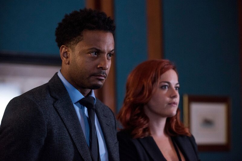 Oliver (Brandon Jay McLaren), Maxine (Sarah Greene) – Bild: Foto: RTL